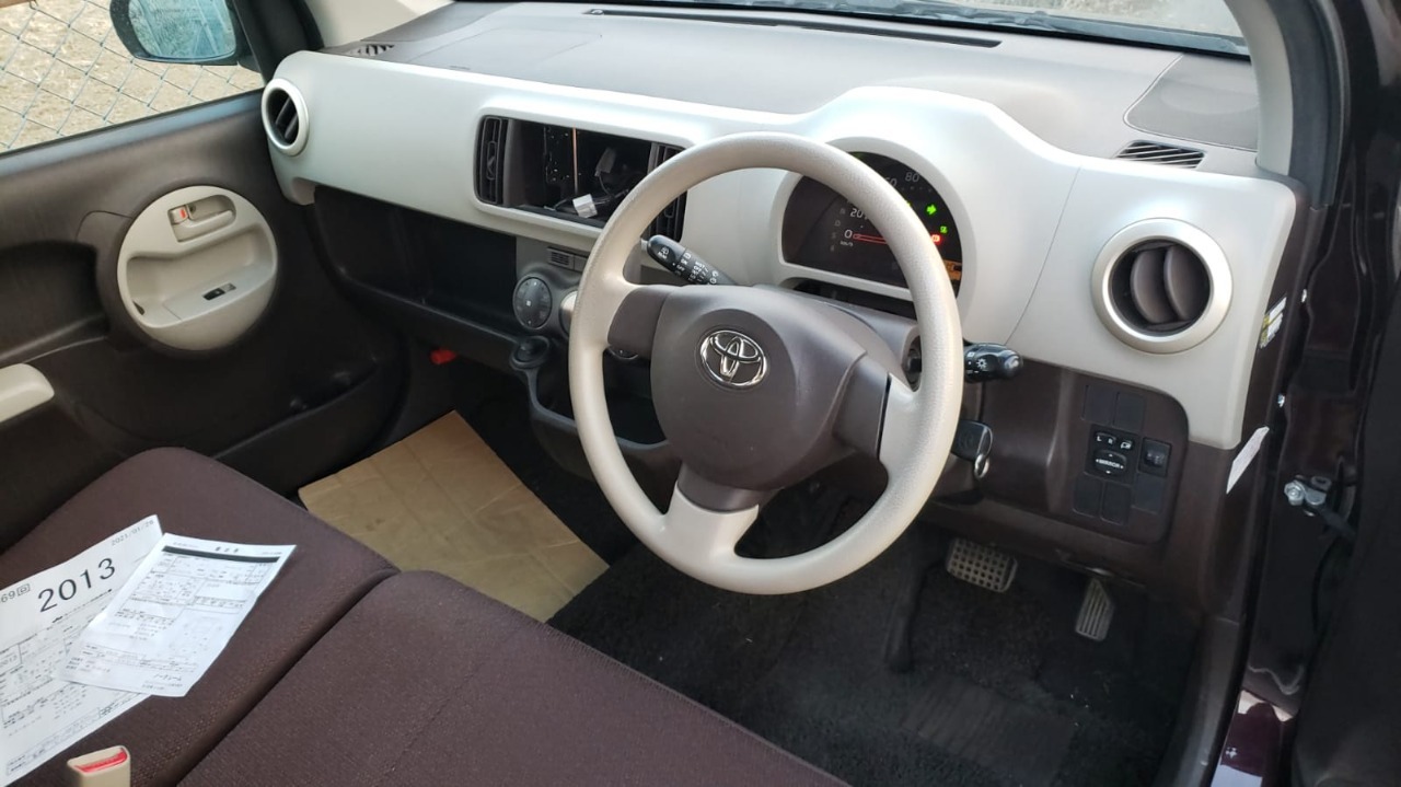 Toyota Passo 2012